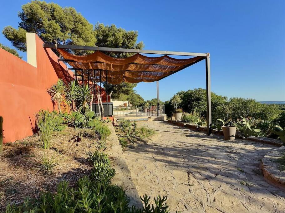 Sous Le « Figuier » Villa Cornillon-Confoux Exterior foto