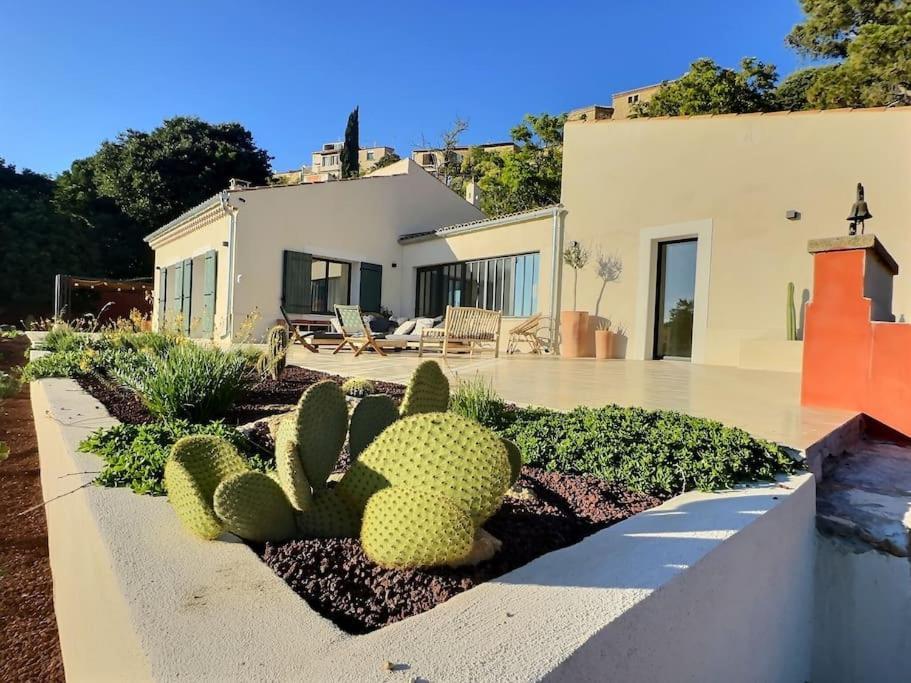 Sous Le « Figuier » Villa Cornillon-Confoux Exterior foto