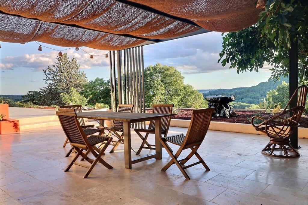 Sous Le « Figuier » Villa Cornillon-Confoux Exterior foto
